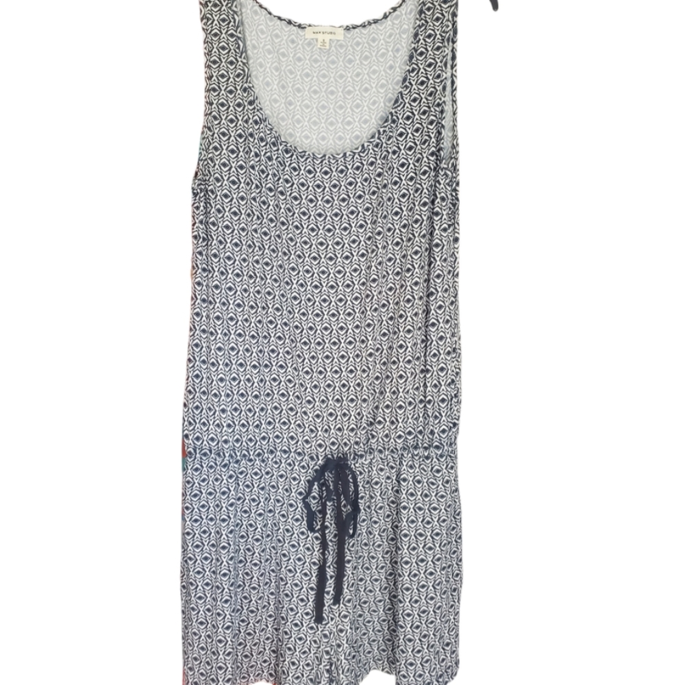 Women's Max Studio black white shorts romper size small, but can fit medium - Picture 7 of 7